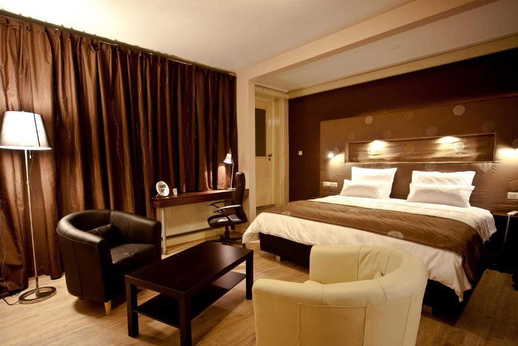 Raadhuis Dinther Suites Heeswijk-Dinther Номер фото